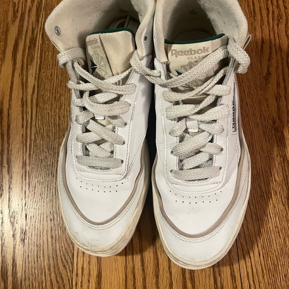 Reebok Wo Club C Geo Mid Sneaker - Picture 10 of 12